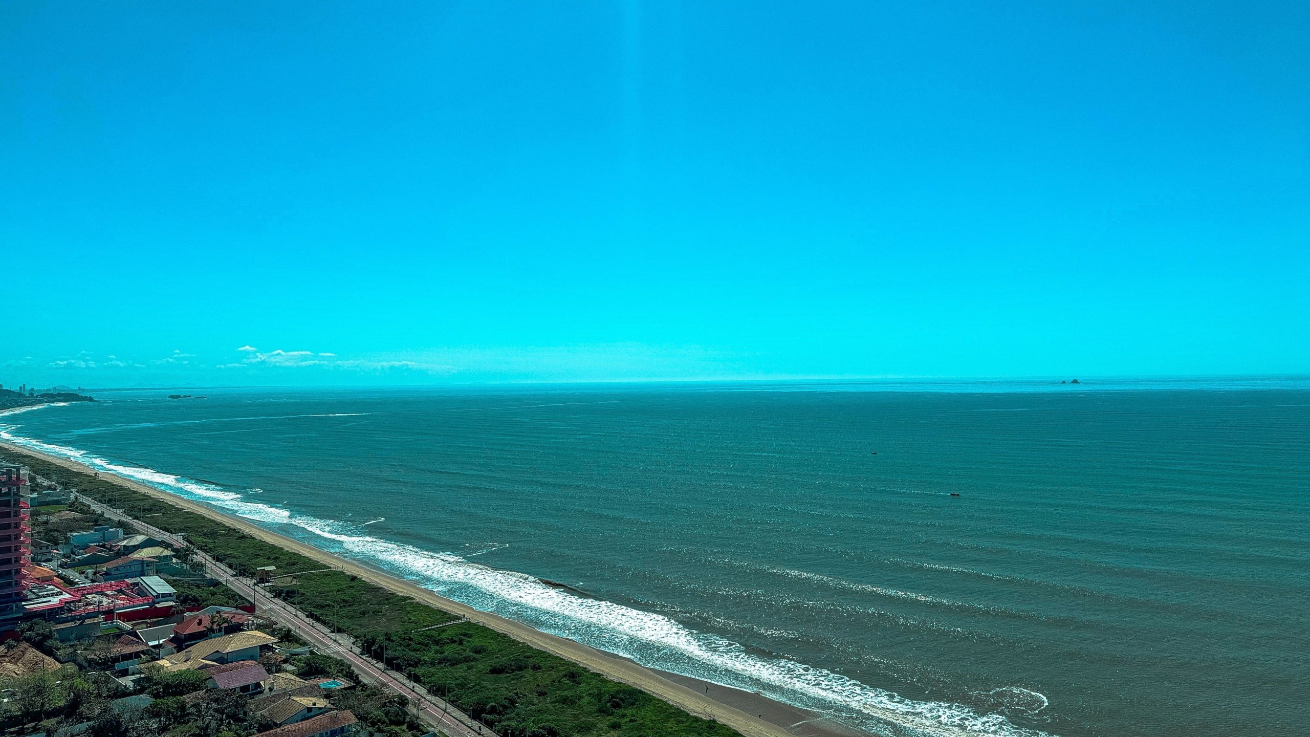 Qualidade de Vida no Litoral Norte Catarinense: Entenda como Penha, Piçarras e Barra Velha Têm Atraído Novos Moradores